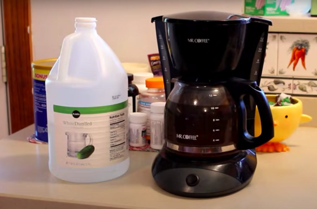 How to clean coffee maker with apple cider vinegar